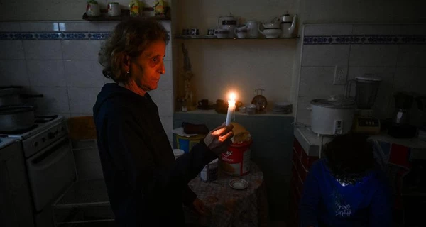 Блокада Куби від Трампа: немає електрики і води, виїхати неможливо