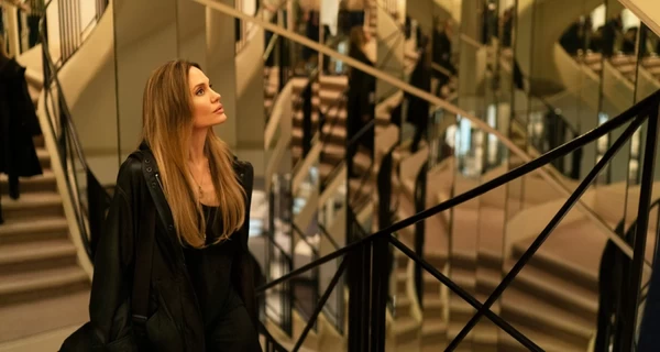 «Кутюр»: Анджелина Джоли и украинская модель за кулисами парижской Недели моды