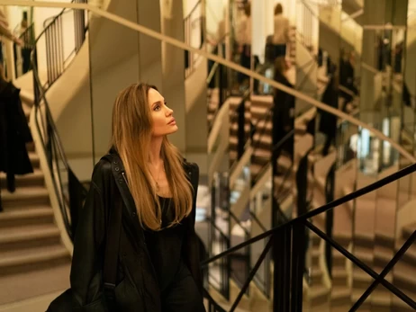 «Кутюр»: Анджелина Джоли и украинская модель за кулисами парижской Недели моды