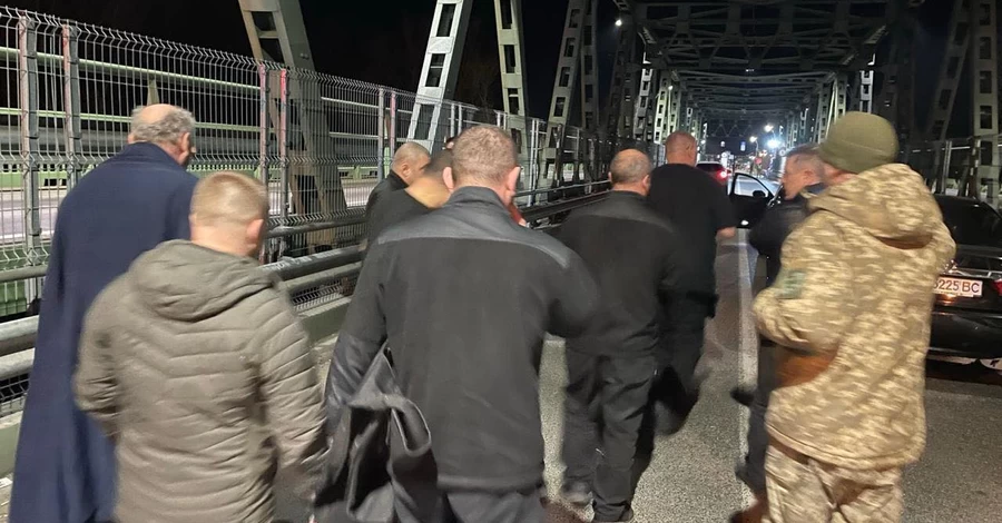 Угорщина передала Україні всіх затриманих інкасаторів &ndash; вони вже у безпеці