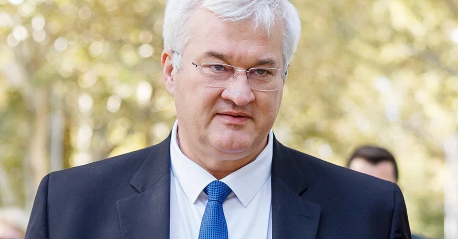 Венгрия не пускает консулов ​​к задержанным украинским инкассаторам, - Сибига