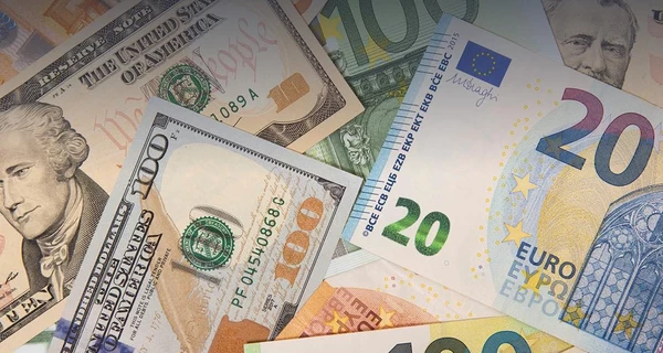 НБУ заявив про достатній запас готівкової валюти в банках