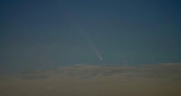 На початку квітня у небі з’явиться комета, яку можна буде побачити навіть удень