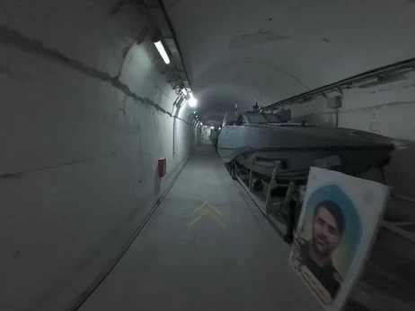 В сети распространили видео подземного тоннеля Ирана, заполненного оружием