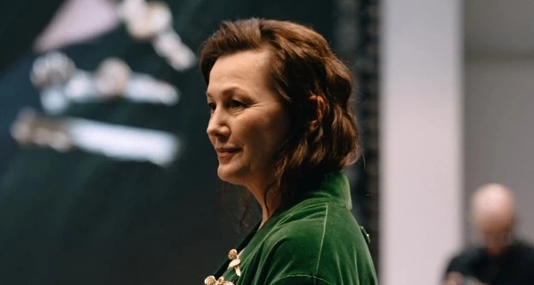 64-летняя актриса и ведущая «Лото Забавы» Лариса Руснак вышла на подиум Недели моды в Париже