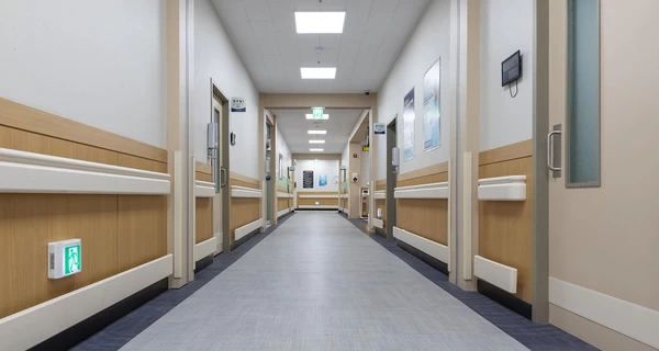 В Херсоне 16 раненых в результате обстрела маршрутки остаются в больницах, двое - в тяжелом состоянии