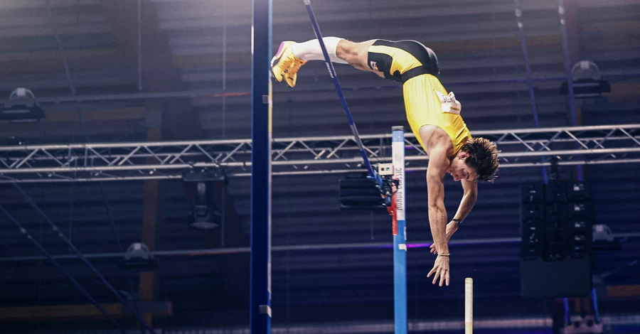 Арман Дюплантис обновил собственный мировой рекорд в прыжках с шестом