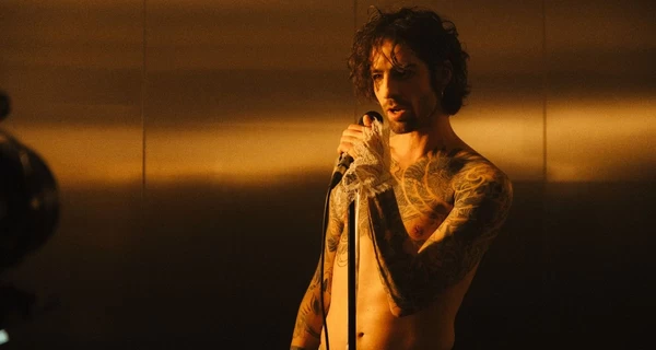 Премьеры недели: рок-н-ролл от DANTES и римейк шлягера 70-х от Павлика и Бужинской