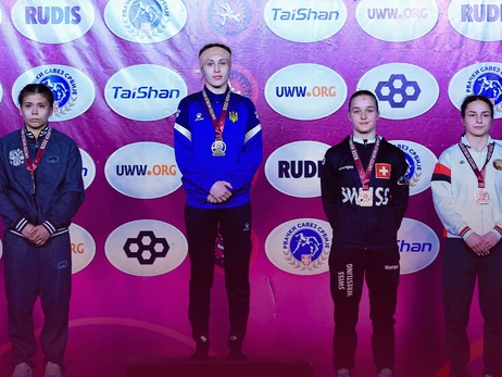 Украинка Аида Керимова завоевала золото Чемпионата Европы U-23 по борьбе