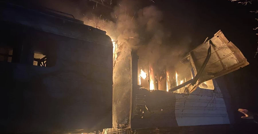 На Харківщині росіяни вдарили по потягу, а в Запоріжжі поранено двох дітей