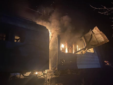 На Харьковщине россияне ударили по поезду, а в Запорожье ранены двое детей