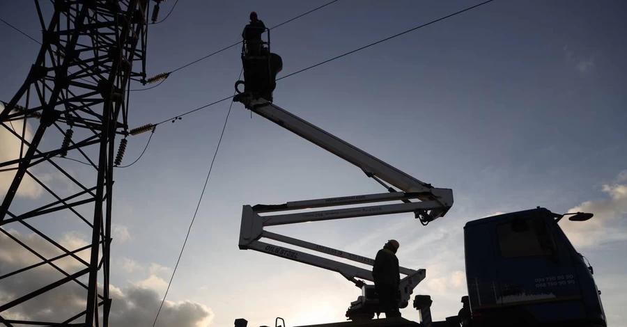 У суботу відключатимуть світло за графіками лише у вечірній час 