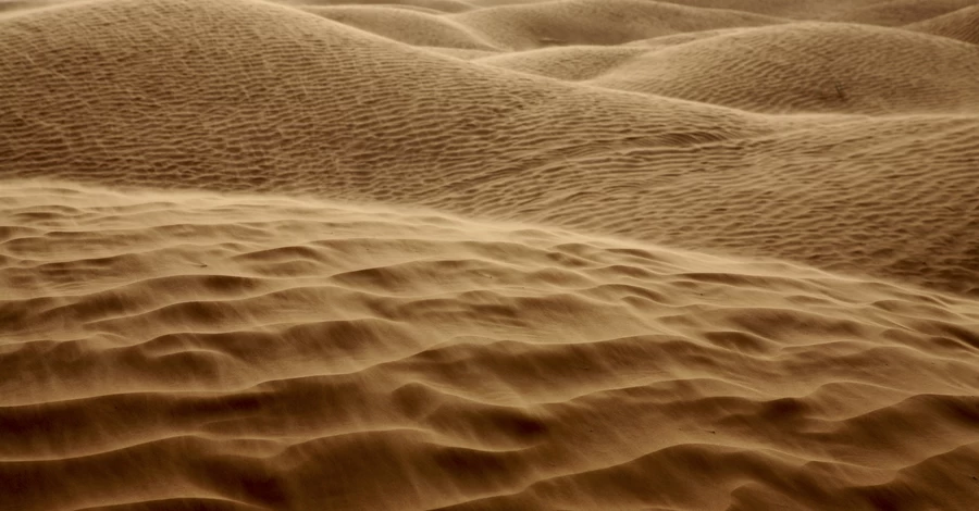 Над Європою пронеслися пилові маси з Сахари - у NASA показали 