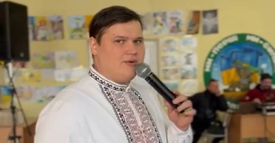 «Я не зник з радарів»: переможець «Х-Фактора» виступає для військових і знову худне
