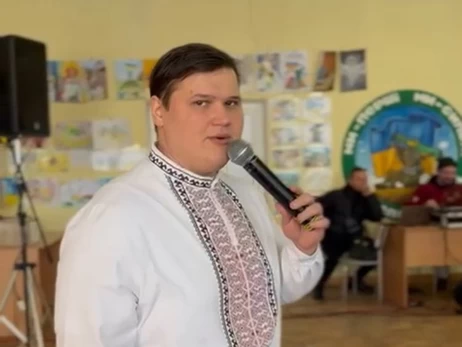 «Я не зник з радарів»: переможець «Х-Фактора» виступає для військових і знову худне