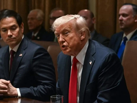 Трамп заявив, що може робити з Кубою 