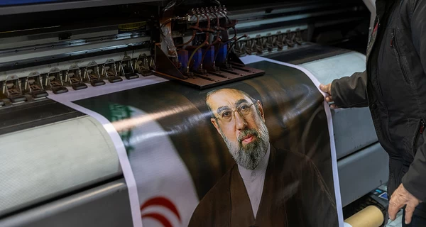 Новый верховный лидер Ирана выжил в результате удара, так как незадолго вышел из дома