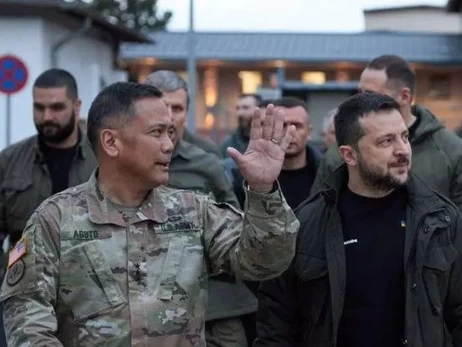 Американский генерал напился в Киеве и потерял секретные документы, - отчет Минобороны США