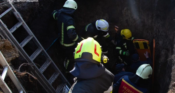 В Тернопольской области из-за обвала почвы погиб мужчина - землей засыпало и спасателей