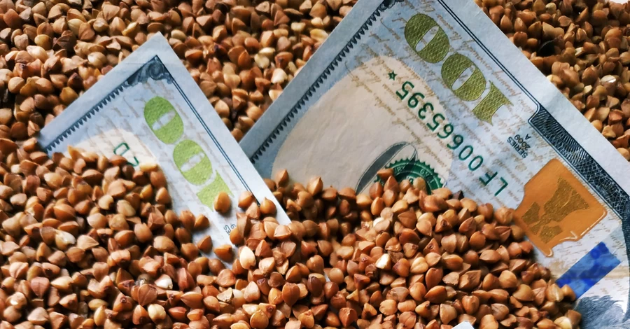 Якими будуть ціни на продукти до Великодня: чи не збанкрутуємо на гречці та яйцях