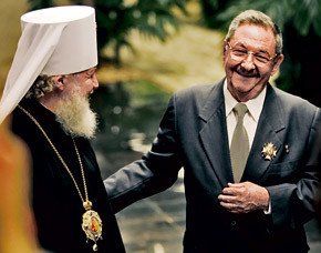 Русская православная церковь наградила братьев Кастро 