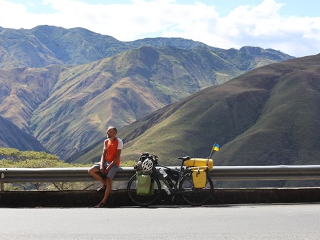 5 континентів за 3 роки: українець Володимир Муляр їде навколо світу на велосипеді
