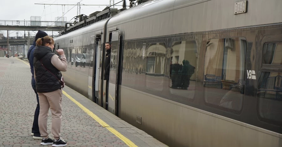 Швидкісні потяги 