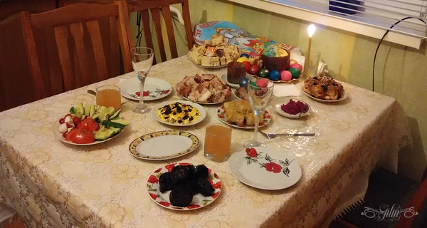 Традиционный пасхальный стол: что приготовить на праздник