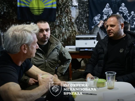 Нардеп объяснила, что делал Ермак с Шоном Пенном на фронте