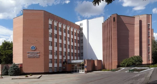 В Днепре курсант МВД сделал селфи с телом погибшей 14-летней девушки - реакция университета и полиции