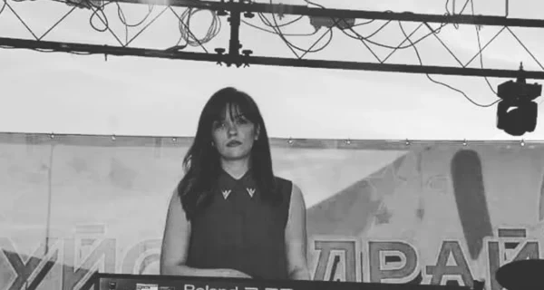 20 років болю: дівчина з багатодітної сім’ї подала позов проти братів-військових через тортури та загибель сестри