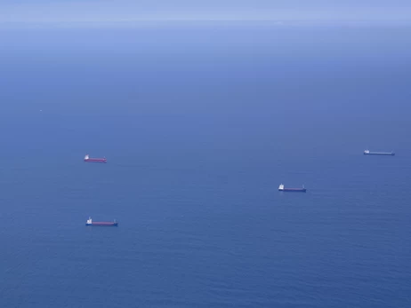 Сім країн готові сприяти розблокуванню Ормузької протоки для зниження цін на нафту