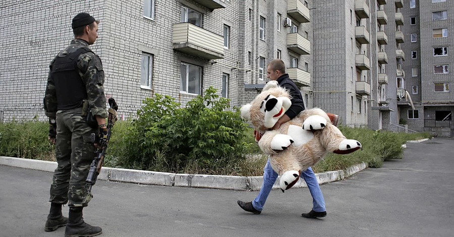 Навіщо Кремль хоче привезти на окуповані території України 114 тисяч колонізаторів