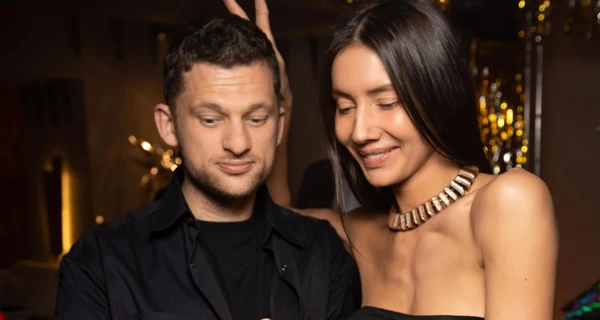 У стилистки Юлии Пелипас ​​и бизнесмена Дмитрия Дубилета родилась дочь