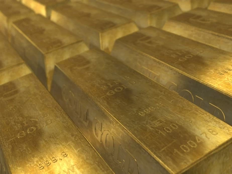 Золото переживает самое быстрое падение за 43 года, достигнув минимума с ноября 2025-го