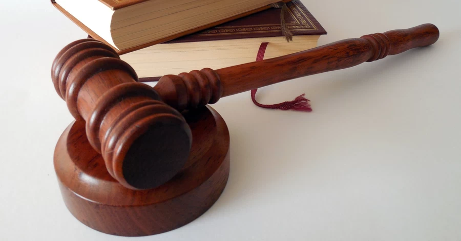 Неповнолітня з Чернігова отримала 10 років за передачу РФ даних і фото військових об’єктів ЗСУ 