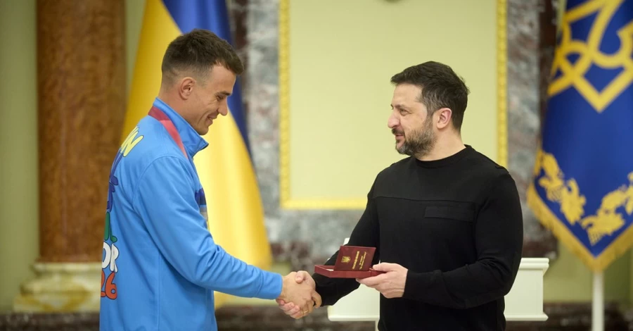 Зеленський зустрівся з паралімпійцями та відзначив їх державними нагородами