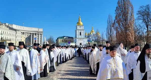 У Києві прощаються з Філаретом - у Михайлівському соборі пройшла заупокійна Божественна літургія
