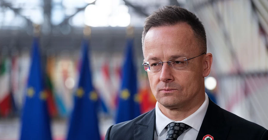 Сийярто подтвердил регулярные контакты с Лавровым во время закрытых встреч ЕС в Брюсселе