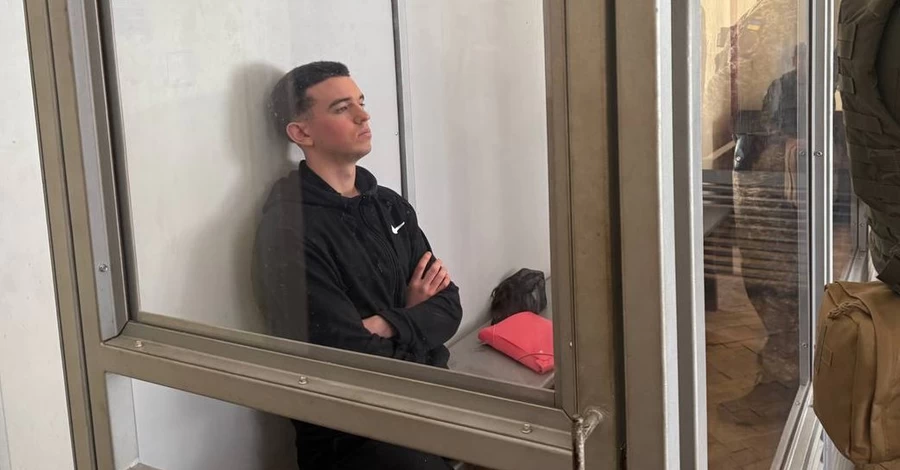 Обвиняемые в убийствах Фарион и Парубия, сидящие в одной камере, заговорили о голодовке