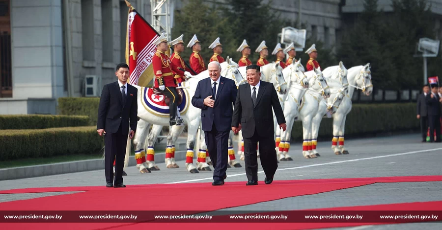 Лукашенко прибув до Північної Кореї вперше за понад 30 років свого правління
