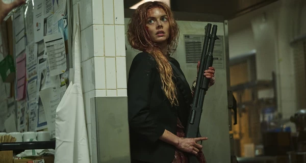 Тендітна білявка проти вбивць та маніяків: «Гра в хованки-2» та інші горори з Самарою Вівінг