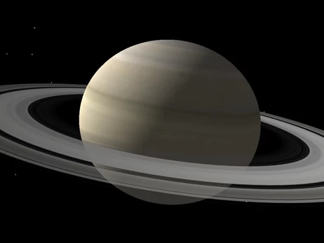 NASA показало самые детальные снимки Сатурна за всю историю наблюдений