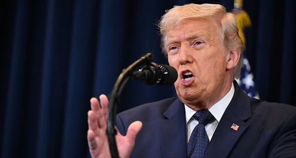 Трамп заявив, що США перекидають зброю, призначену для України, на інші напрямки