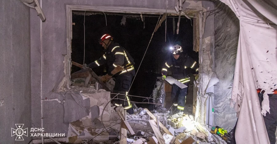 Ночная атака на Харьков: БПЛА ударил в жилой дом, пострадали люди