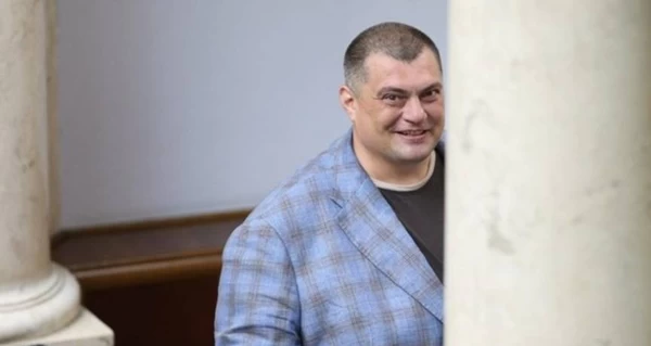 Нардеп Корявченков наступного дня після допиту в НАБУ виїхав з України