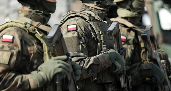 Польща оголосила амністію для громадян-добровольців, які воюють за Україну