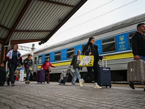 Пасажирів поїзда 