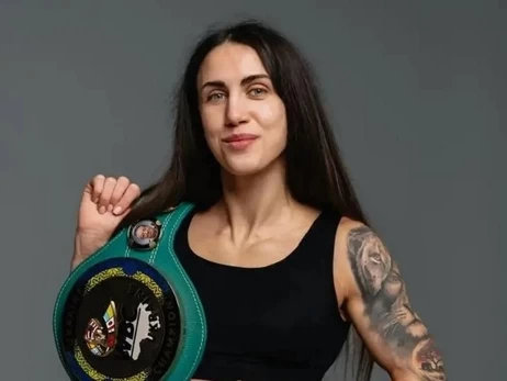 Українка Петренко стала чемпіонкою світу за версією IBO у другій найлегшій вазі
