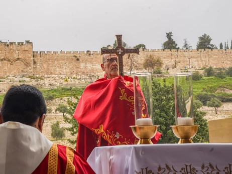 Нетаньягу розпорядився пустити латинського патріарха Єрусалима в храм Гробу Господнього
